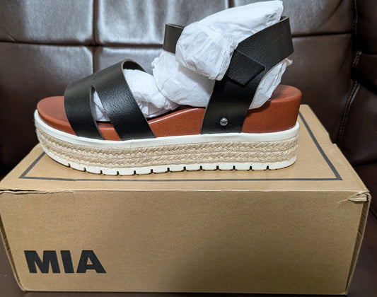 Mia sandals with wedge