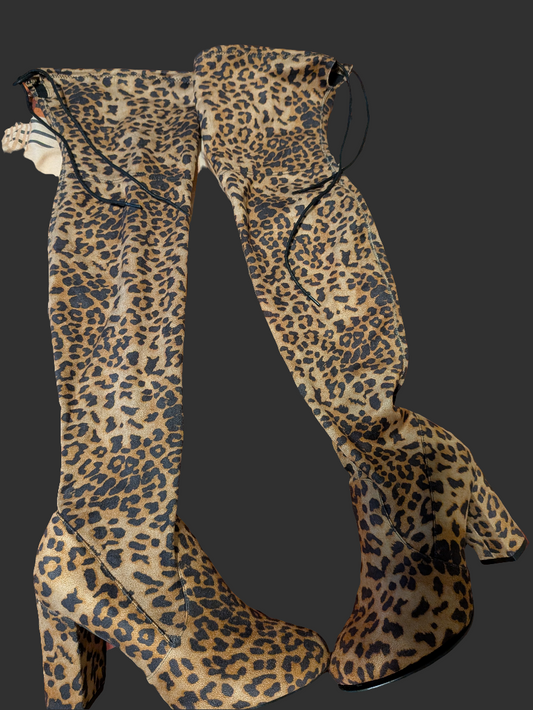 High Leopard boots